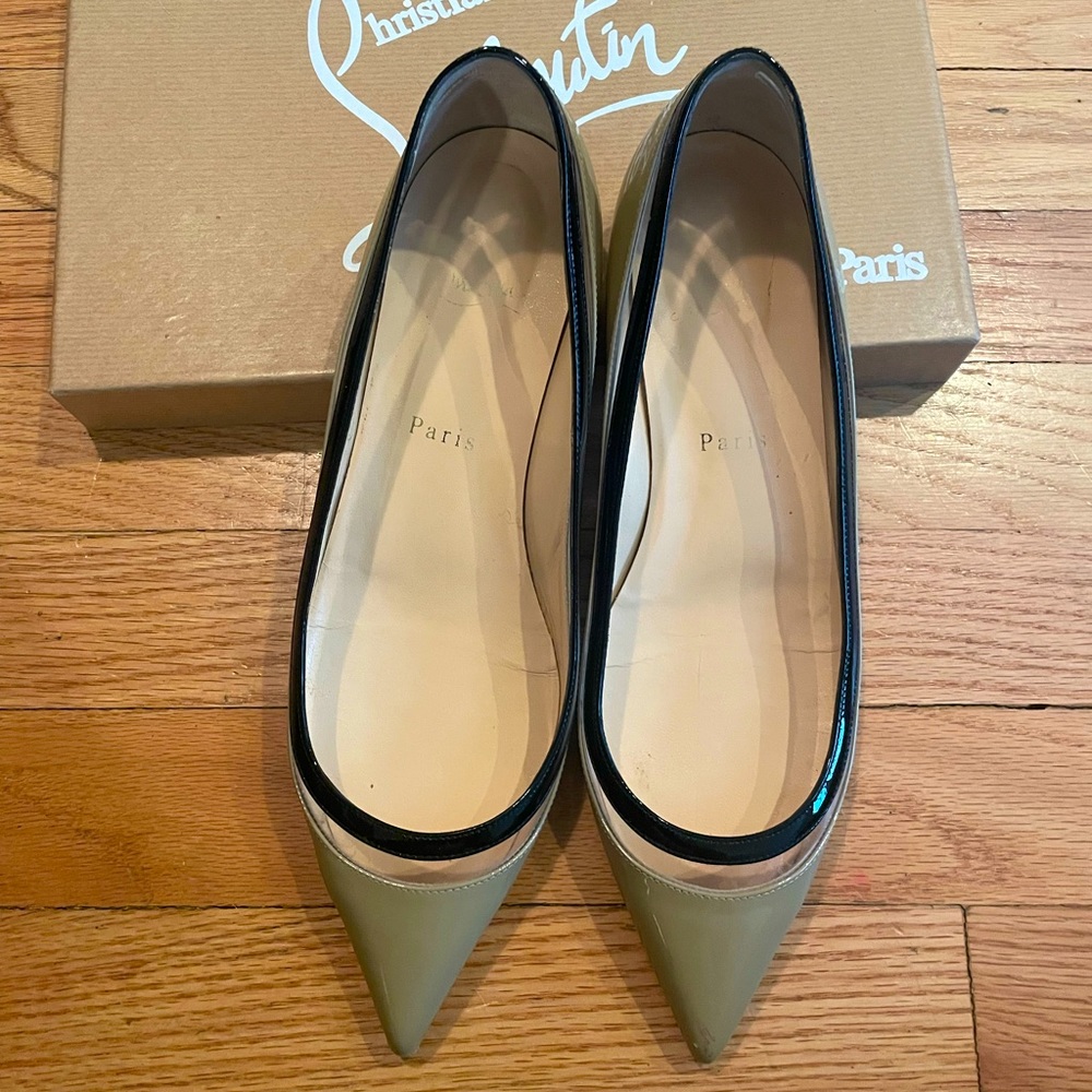 Christian Louboutin Nude Flats w Black Trim - sz 37.5